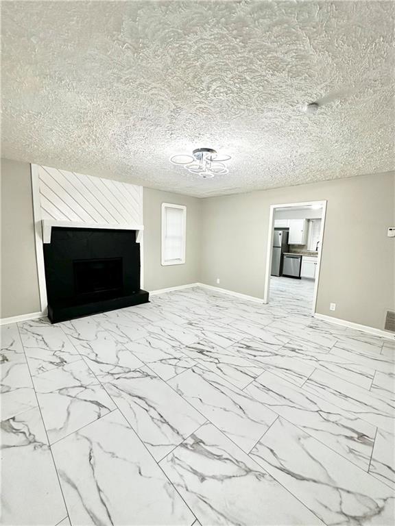 Foto del edificio - 337 Bradley Woods Ct NW