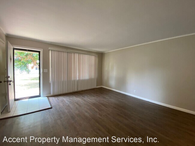 Building Photo - 3 br, 1 bath House - 2605 E. 55th Place
