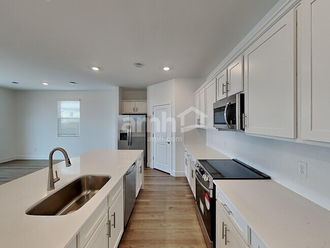 Foto del edificio - 9641 Harkes Dr