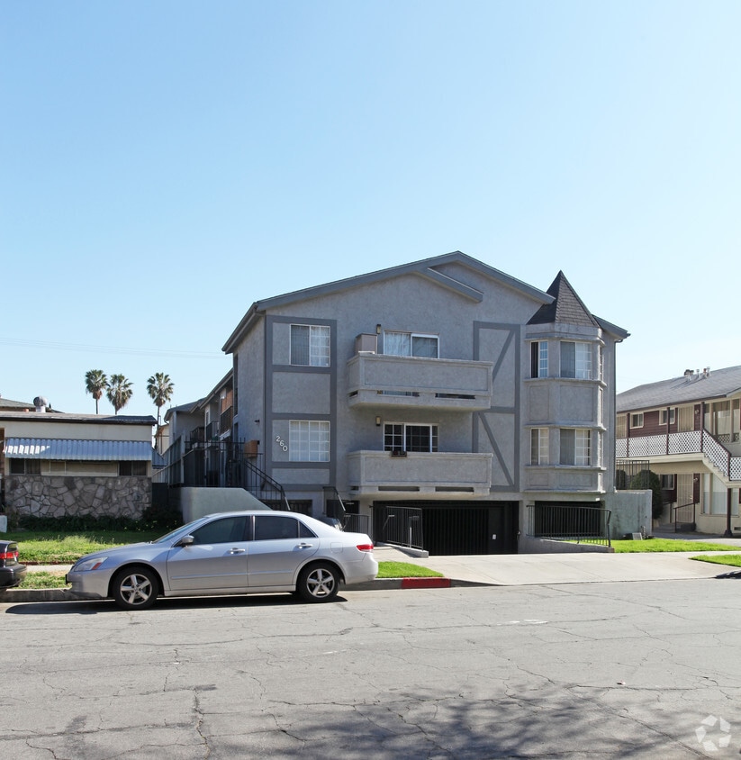 Building Photo - 260 W Tujunga Ave
