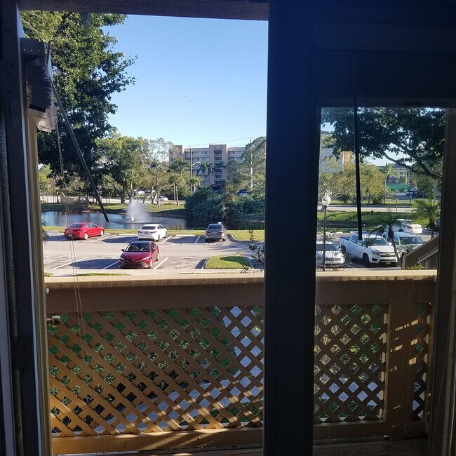 Master Bedroom Balcony - 4879 Via Palm Lks