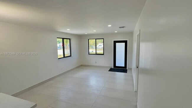 Foto del edificio - 800 Jann Ave