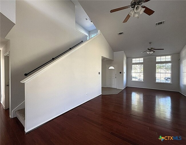 Foto del edificio - 6502 Griffith Loop