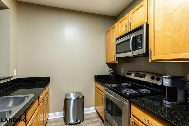 Foto del edificio - 925 Canterbury Rd NE