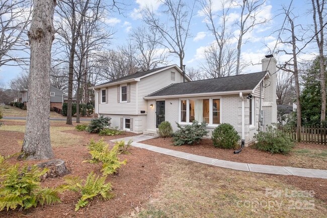Building Photo - 4014 Sulkirk Rd
