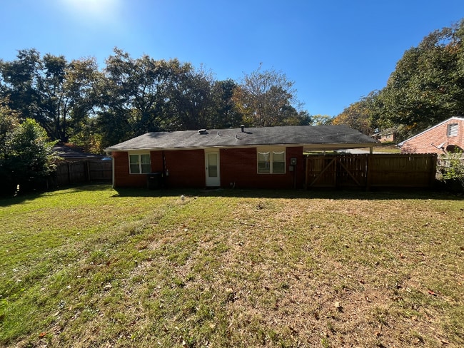 Foto del edificio - 5360 Misty Ln