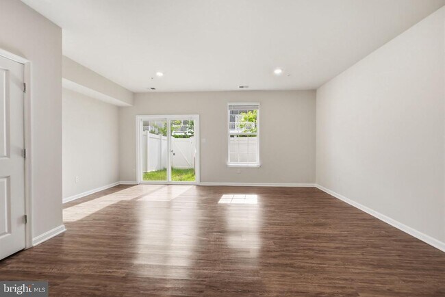 Foto del edificio - 1806 Kellington Ct