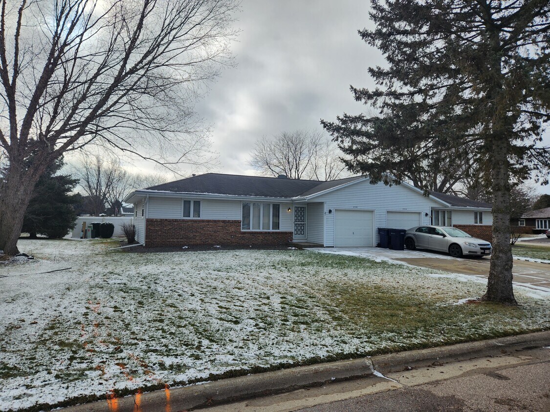 Primary Photo - 4306 Chadswyck Dr