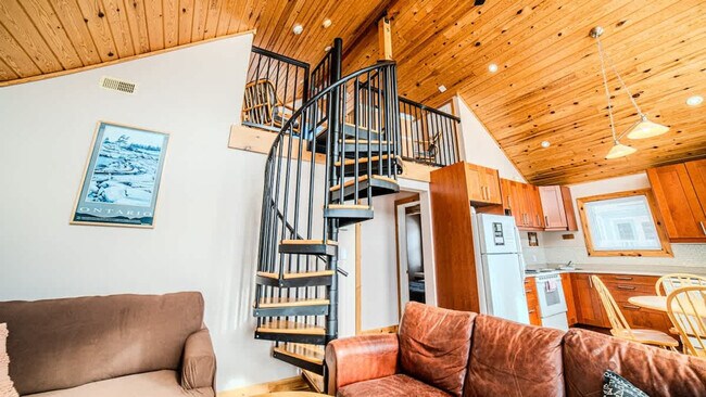 Building Photo - 2689 Muskoka District Road 118 West