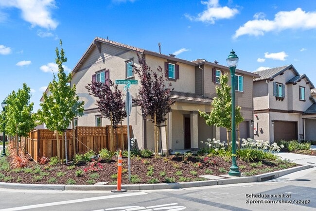 Building Photo - 24771 Manzanita Dr