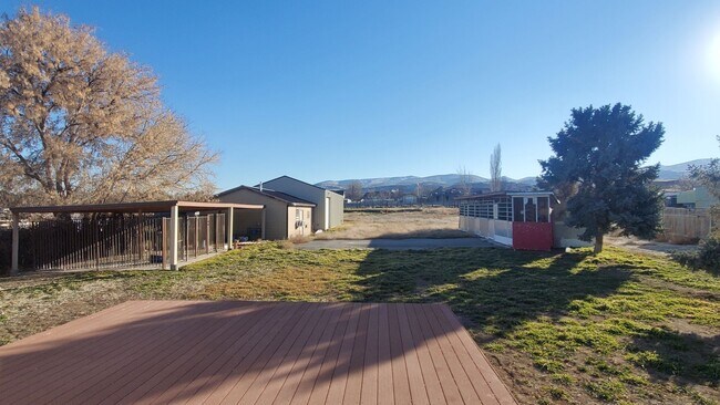 Foto del edificio - Great Horse Property. Heated Shop
