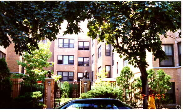 Building Photo - 2618 N Rockwell St