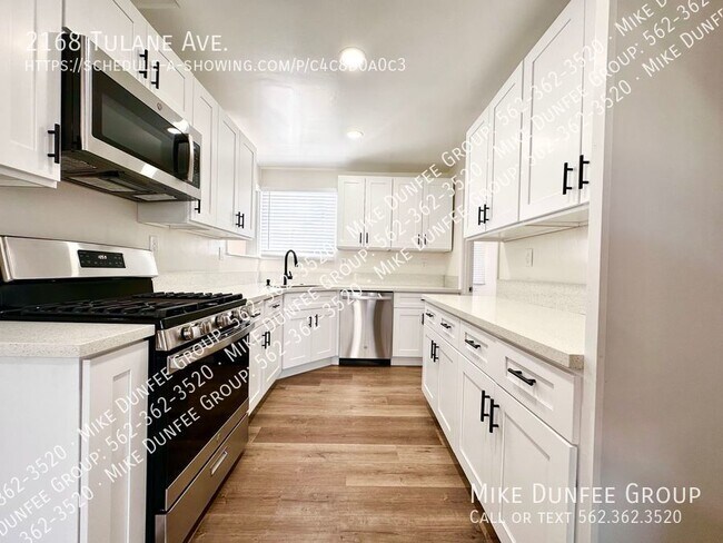 Building Photo - Los Altos Charming 3 Bedroom Home