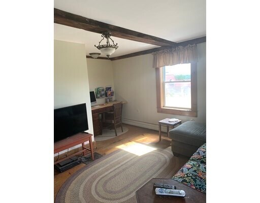 Building Photo - 163 Maple Ave