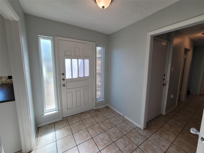 Foto del edificio - 408 Cavender Ct