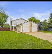 Building Photo - 2102 Kenneth Ave