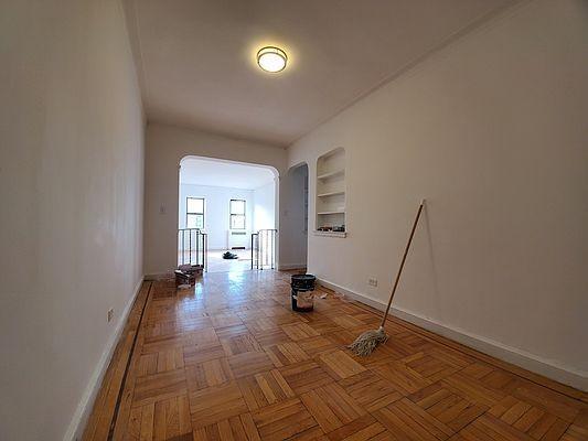 Foto del edificio - 2 bedroom in Bronx NY 10452