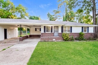 Building Photo - 5041 Davis Cove