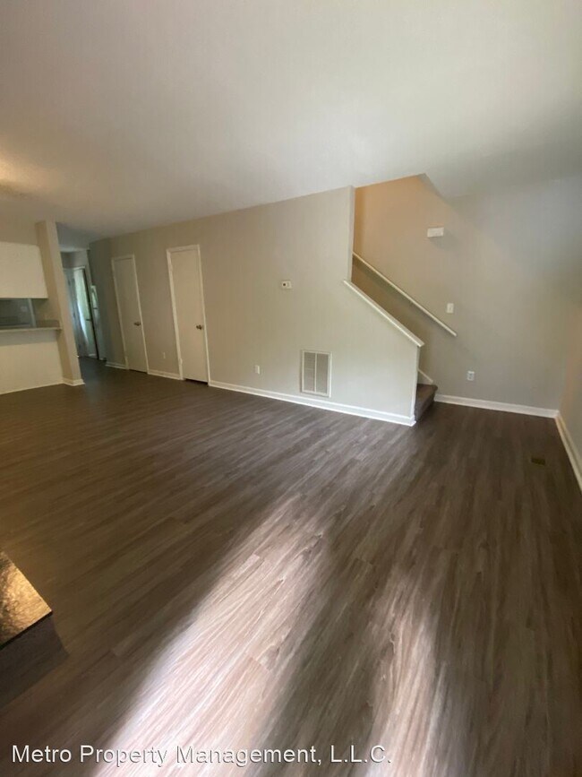 Building Photo - 126-130 S Atley Ln