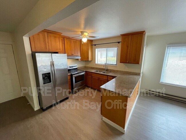 Building Photo - 1410 Parkway Dr