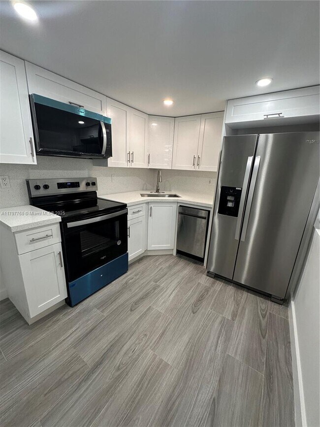 Foto del edificio - 7705 SW 86th St