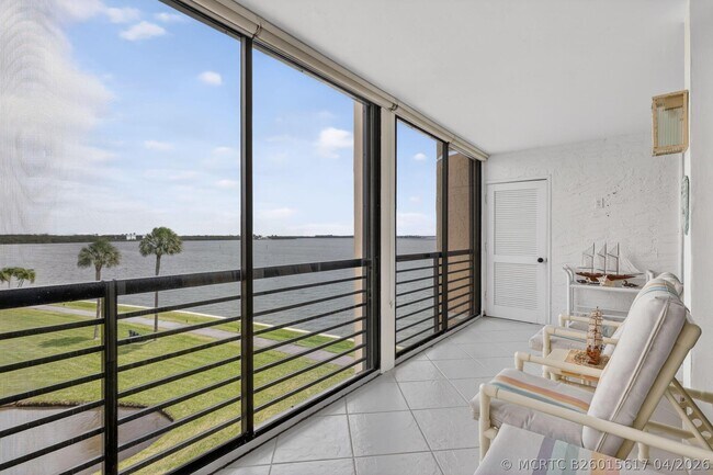 Foto del edificio - 3382 NE Causeway Blvd