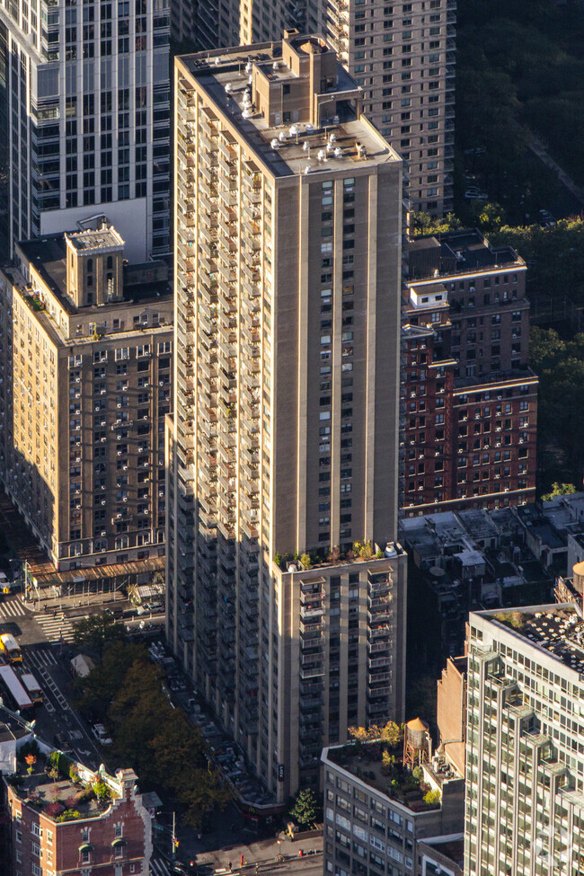 Building Photo - One Sherman Square Apartments