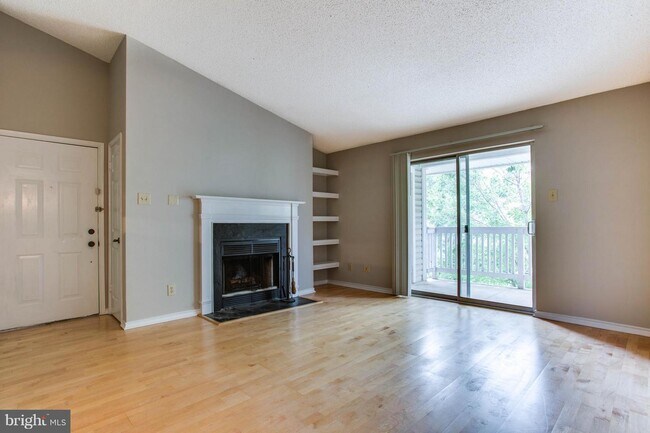 Building Photo - 1525 Lincoln Way