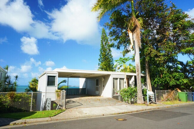 Building Photo - Pet Friendly Kaneohe House with Breathtaki...
