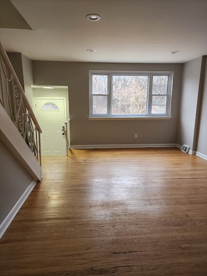 Building Photo - 5302 Vicaris St