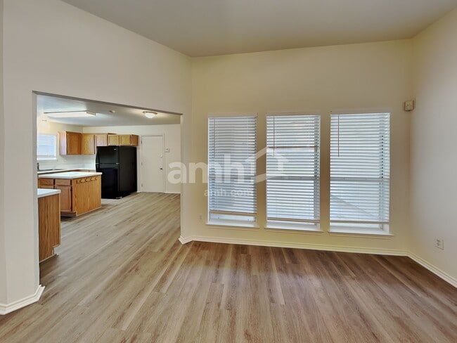 Building Photo - 901 Worden Dr