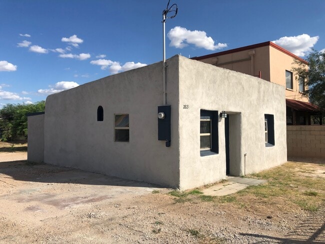 Building Photo - 2813 S 12th Ave