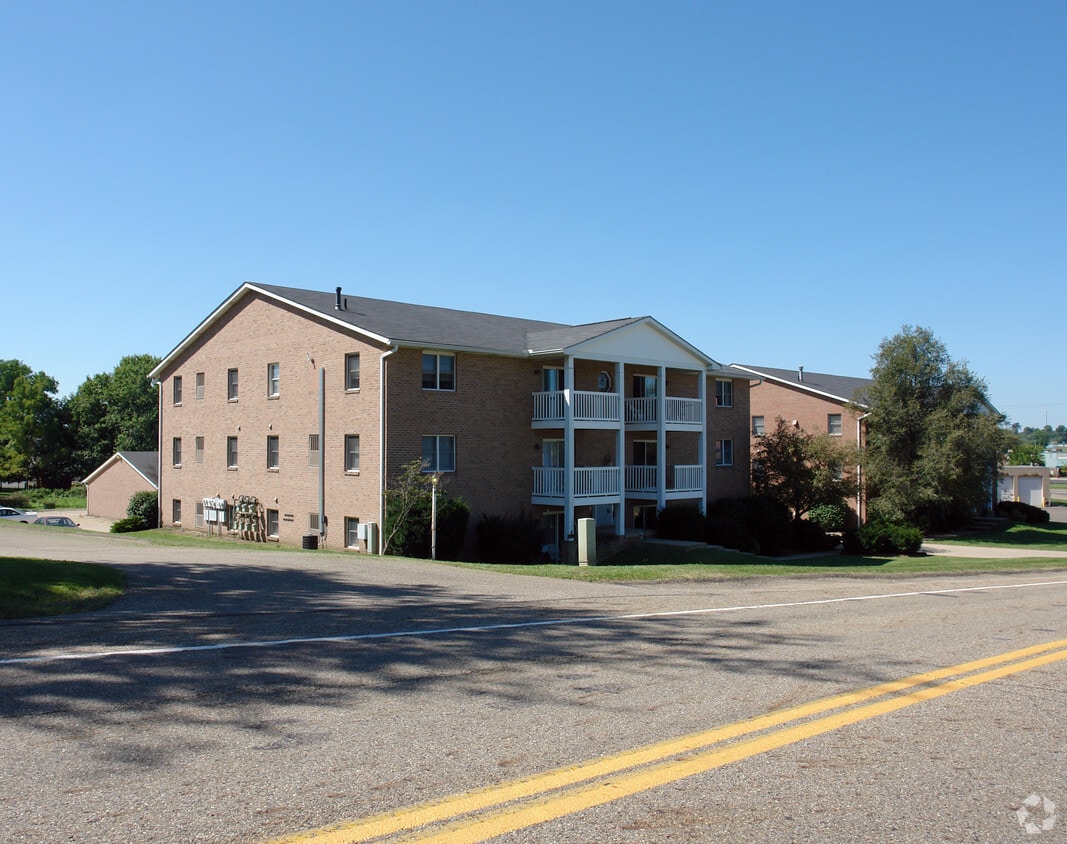Primary Photo - 3970-3990 Batton St NW