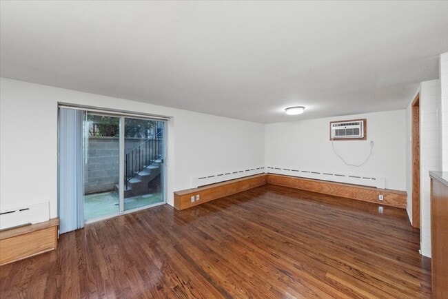 Foto del edificio - 534 W Belden Ave