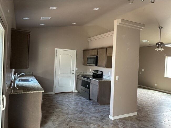 Building Photo - 3645 N Lomita St