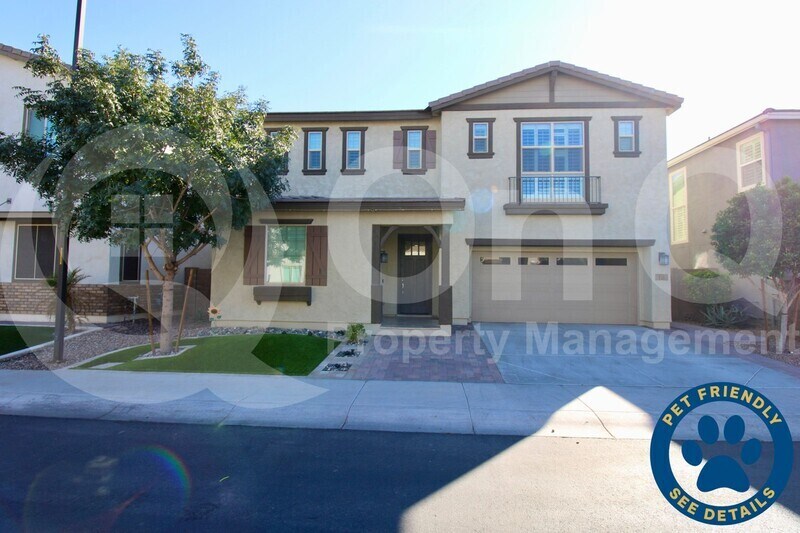Primary Photo - 241 E Wisteria Dr
