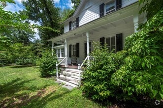 Building Photo - 15 Closter Rd