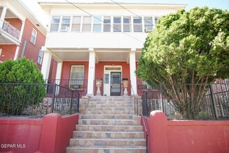 Building Photo - 219 W Rio Grande Ave