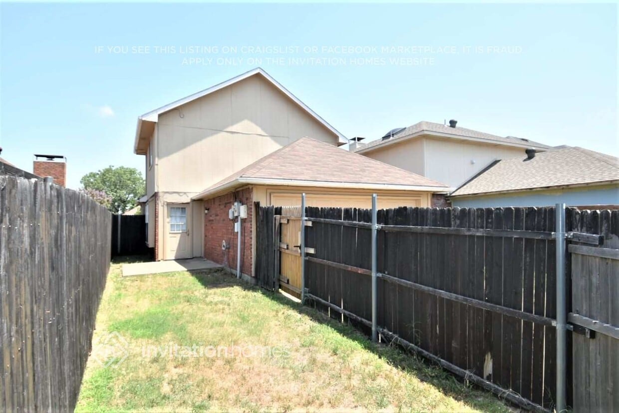 Foto del edificio - 2018 Falcon Ridge Dr