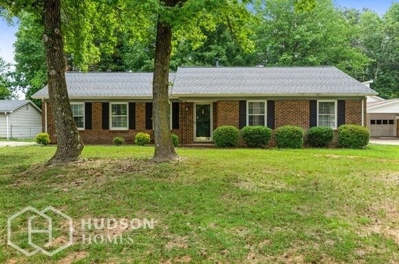 Primary Photo - 5216 Lawndale Dr