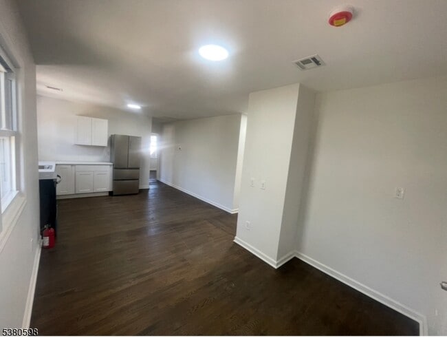 Building Photo - 298 Farrant Terrace