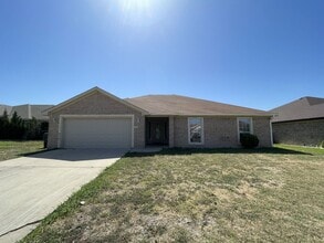 Building Photo - 206 Nolan Ridge Dr