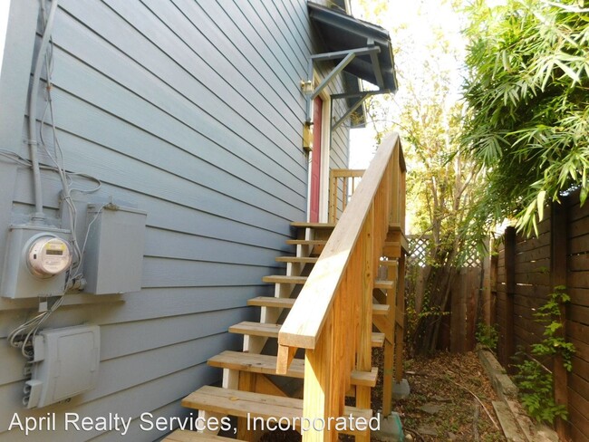 Foto del edificio - 1 br, 1 bath House - 4502 1/2 Ave H