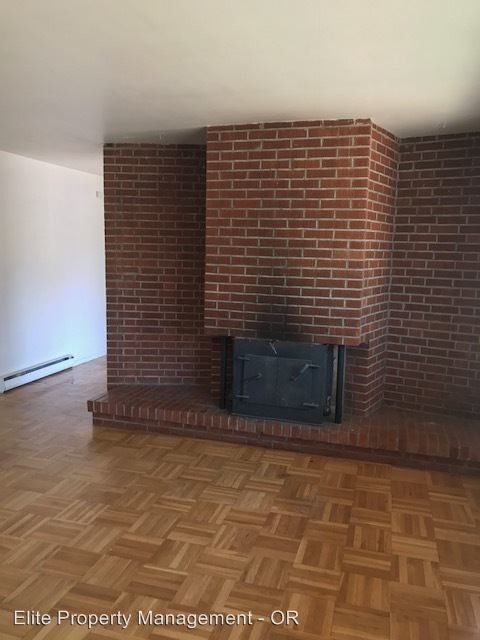Foto del edificio - 4314 NE Holly Ln