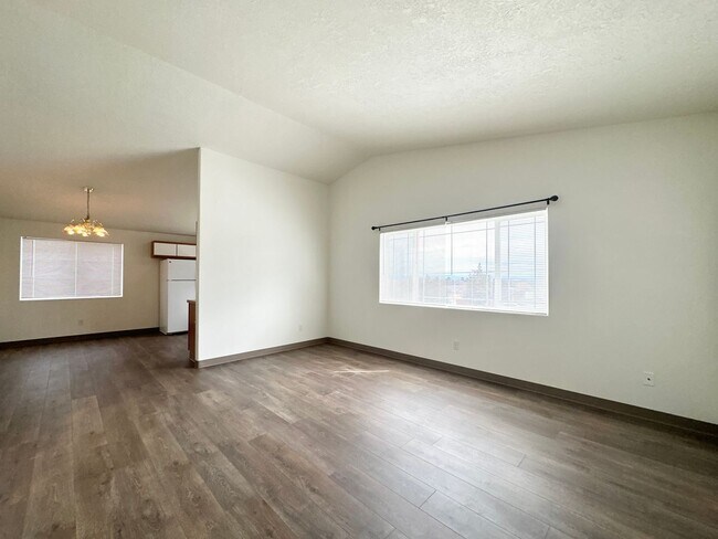 Foto del edificio - 06-100