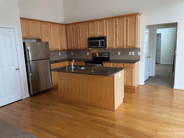 Foto del edificio - 15513 Goosefoot St