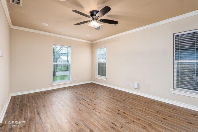 Building Photo - 1410 S 32nd St