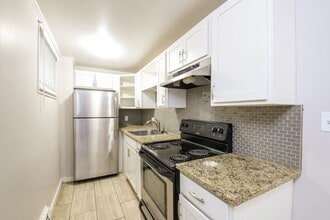 Building Photo - 1055 Ammons St