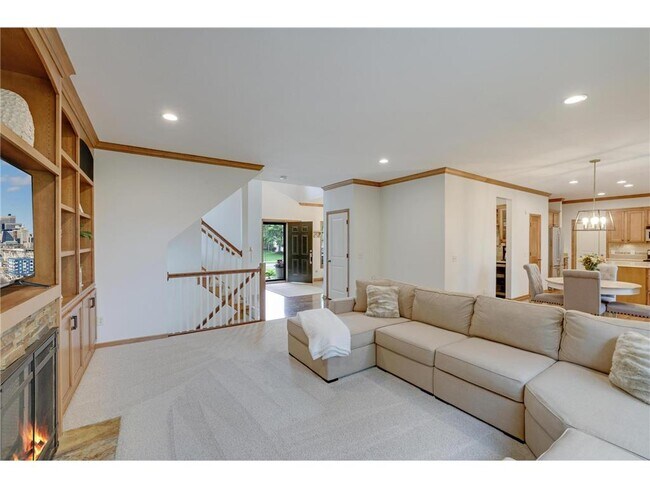 Foto del edificio - 645 Ramsey Cir