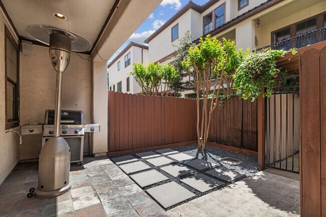 Foto del edificio - 3935 Gibson St